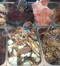 Gelato - Ice Cream Shop - Corvin Plaza