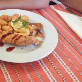 Gulyás Csárda Agárd - Étel/ital