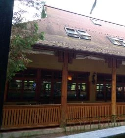 Háromforrás Étterem Kőkapu 