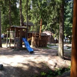 Háromforrás Étterem Kőkapu , Nagyhuta - Külső kép