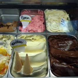 Maroni Cukrászda Pomáz - Étel/ital