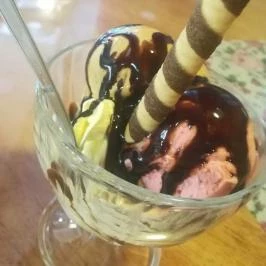 Maroni Cukrászda Pomáz - Étel/ital