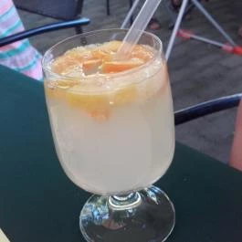 Nádas Étterem, Agárd - Étel/ital