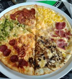 Pizzaguru Restaurant & Cafe