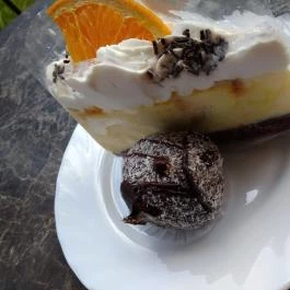 Tácsik Pékség & Fagyizó Pilisvörösvár - Étel/ital