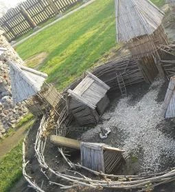 Várpark és Skanzen