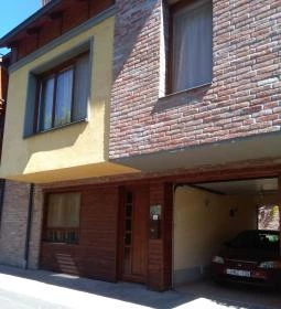 Kolbászház Apartman 