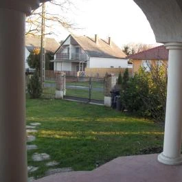 Nefelejcs Wellness Apartman Balatonmáriafürdő - Medence/kert