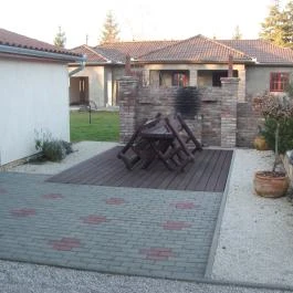 Nefelejcs Wellness Apartman Balatonmáriafürdő - Medence/kert