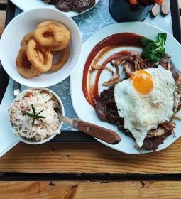 Beáta Kávéház & Fagylaltbár