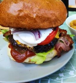 Beáta Kávéház & Fagylaltbár