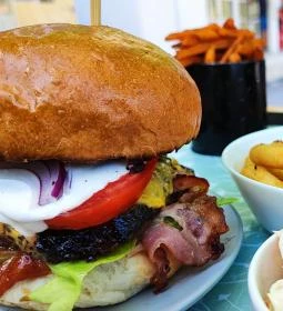 Beáta Kávéház & Fagylaltbár