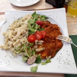 Vaskapu Étterem, Esztergom - Étel/ital