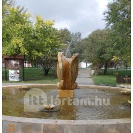 Touring Hotel Cserkeszőlő, Cserkeszőlő - Medence/kert