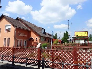 Vasmacska Étterem és Panzió Komárom