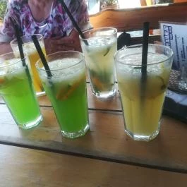 Csehó Pub Étterem Balatonlelle - Étel/ital