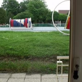 Hét Vezér Apartmanhotel Komárom - Medence/kert