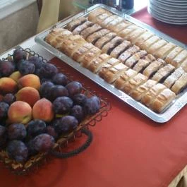 Nefelejcs Hotel, Mezőkövesd - Vendéglátás