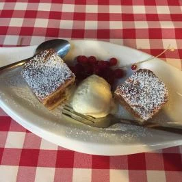 Kis Szieszta Étterem és Panzió Balatonboglár - Étel/ital