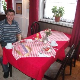 Éden Panzió, Eger - Vendéglátás