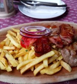 Gizi Néni Csárdája