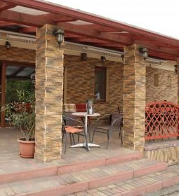 Léda Cukrászda & Kávéház