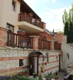 Paulay Borház és Vendégház 