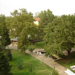 Hunguest Hotel Béke, Hajdúszoboszló - Medence/kert