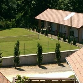 Hotel Vécsecity Hernádvécse - Medence/kert