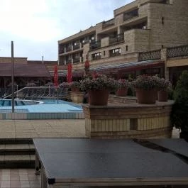 Hotel Kapitány Superior Wellness Sümeg - Medence/kert