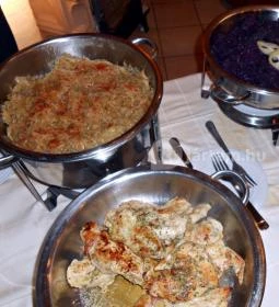 La Curia Étterem & Kemencés Udvar