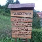 Tücsöktanya Vendégház Kétvölgy - Medence/kert