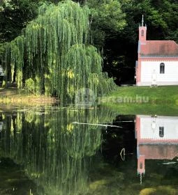Borostyán-kút kápolna