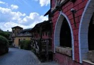 Fogadó a Fehér Hattyúhoz Bikal