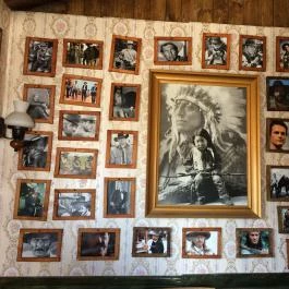 Henryx Western City Császár - Egyéb