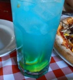 Lávakövi Pizzéria