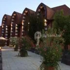 Mesés Shiraz Hotel Egerszalók - Külső kép