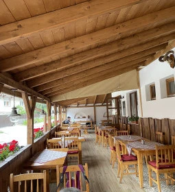 Vadász Étterem és Panzió