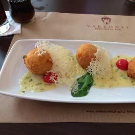 Várkonyi Bistro & Bar Gyula - Étel/ital