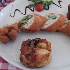 Peppino Pizzéria & Étterem, Eger - Étel/ital