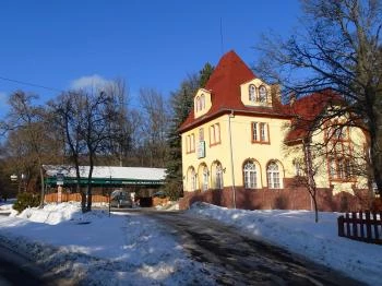 Kisinóc Sörkert & Étterem Kóspallag