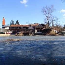 Tavi Étterem Veresegyház - Külső kép