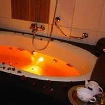 Mesés Shiraz Hotel Egerszalók - Szobák