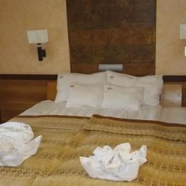 Mesés Shiraz Hotel Egerszalók - Szobák