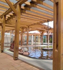 Bábolnai Strand és Termálfürdő