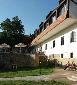 István Király Szálloda