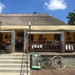 Fáy Présház Étterem Fót - Külső kép