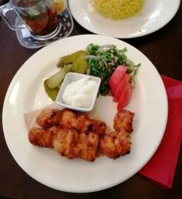 Al-Amir Szír Étterem & Kávézó