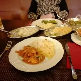 Delhi6, Budapest - Étel/ital