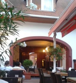 Fehér Rózsa Fogadó étterme